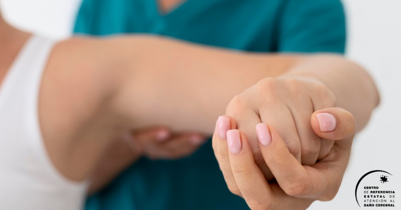 Aumento de error en terapia bimanual para pacientes con ictus